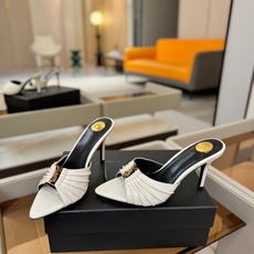 YSL「SAINT LAURENT*」 夏季新品 尖头优雅大气高跟拖鞋 —————————— 尖头设计拉长腿部线条, YSL「SAINT LAURENT*」 夏季新品 尖头优雅大气高跟拖鞋 —————————— 尖头设计拉长腿部线条,