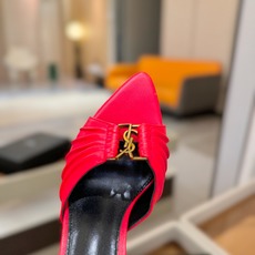 YSL「SAINT LAURENT*」 夏季新品 尖头优雅大气高跟拖鞋 —————————— 尖头设计拉长腿部线条, YSL「SAINT LAURENT*」 夏季新品 尖头优雅大气高跟拖鞋 —————————— 尖头设计拉长腿部线条,