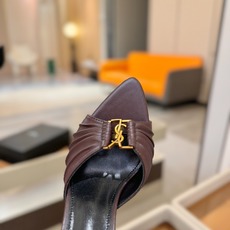 YSL「SAINT LAURENT*」 夏季新品 尖头优雅大气高跟拖鞋 —————————— 尖头设计拉长腿部线条, YSL「SAINT LAURENT*」 夏季新品 尖头优雅大气高跟拖鞋 —————————— 尖头设计拉长腿部线条,