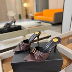 YSL「SAINT LAURENT*」 夏季新品 尖头优雅大气高跟拖鞋 —————————— 尖头设计拉长腿部线条, YSL「SAINT LAURENT*」 夏季新品 尖头优雅大气高跟拖鞋 —————————— 尖头设计拉长腿部线条,