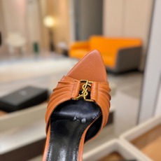 YSL「SAINT LAURENT*」 夏季新品 尖头优雅大气高跟拖鞋 —————————— 尖头设计拉长腿部线条, YSL「SAINT LAURENT*」 夏季新品 尖头优雅大气高跟拖鞋 —————————— 尖头设计拉长腿部线条,