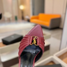 YSL「SAINT LAURENT*」 夏季新品 尖头优雅大气高跟拖鞋 —————————— 尖头设计拉长腿部线条, YSL「SAINT LAURENT*」 夏季新品 尖头优雅大气高跟拖鞋 —————————— 尖头设计拉长腿部线条,
