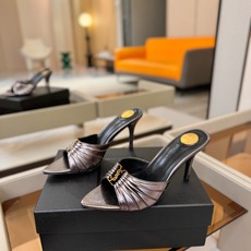 YSL「SAINT LAURENT*」 夏季新品 尖头优雅大气高跟拖鞋 —————————— 尖头设计拉长腿部线条, YSL「SAINT LAURENT*」 夏季新品 尖头优雅大气高跟拖鞋 —————————— 尖头设计拉长腿部线条,