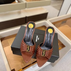 YSL「SAINT LAURENT*」 夏季新品 尖头优雅大气高跟拖鞋 —————————— 尖头设计拉长腿部线条, YSL「SAINT LAURENT*」 夏季新品 尖头优雅大气高跟拖鞋 —————————— 尖头设计拉长腿部线条,