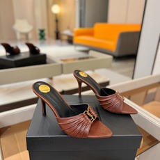 YSL「SAINT LAURENT*」 夏季新品 尖头优雅大气高跟拖鞋 —————————— 尖头设计拉长腿部线条, YSL「SAINT LAURENT*」 夏季新品 尖头优雅大气高跟拖鞋 —————————— 尖头设计拉长腿部线条,