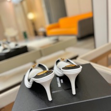 YSL「SAINT LAURENT*」 夏季新品 尖头优雅大气高跟拖鞋 —————————— 尖头设计拉长腿部线条, YSL「SAINT LAURENT*」 夏季新品 尖头优雅大气高跟拖鞋 —————————— 尖头设计拉长腿部线条,