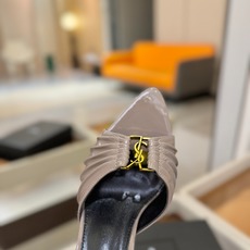 YSL「SAINT LAURENT*」 夏季新品 尖头优雅大气高跟拖鞋 —————————— 尖头设计拉长腿部线条, YSL「SAINT LAURENT*」 夏季新品 尖头优雅大气高跟拖鞋 —————————— 尖头设计拉长腿部线条,
