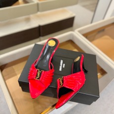 YSL「SAINT LAURENT*」 夏季新品 金属头优雅大气高跟凉鞋 —————————— 全新春夏系列后带方扣高 YSL「SAINT LAURENT*」 夏季新品 金属头优雅大气高跟凉鞋 —————————— 全新春夏系列后带方扣高