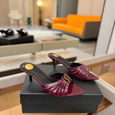 YSL「SAINT LAURENT*」 夏季新品 金属头优雅大气高跟凉鞋 —————————— 全新春夏系列后带方扣高 YSL「SAINT LAURENT*」 夏季新品 金属头优雅大气高跟凉鞋 —————————— 全新春夏系列后带方扣高