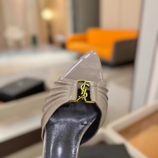YSL「SAINT LAURENT*」 夏季新品 金属头优雅大气高跟凉鞋 —————————— 全新春夏系列后带方扣高 YSL「SAINT LAURENT*」 夏季新品 金属头优雅大气高跟凉鞋 —————————— 全新春夏系列后带方扣高