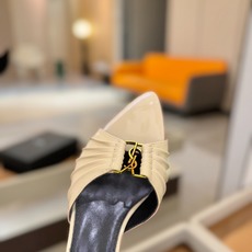YSL「SAINT LAURENT*」 夏季新品 金属头优雅大气高跟凉鞋 —————————— 全新春夏系列后带方扣高 YSL「SAINT LAURENT*」 夏季新品 金属头优雅大气高跟凉鞋 —————————— 全新春夏系列后带方扣高