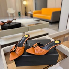 YSL「SAINT LAURENT*」 夏季新品 尖头优雅大气高跟拖鞋 —————————— 尖头设计拉长腿部线条, YSL「SAINT LAURENT*」 夏季新品 尖头优雅大气高跟拖鞋 —————————— 尖头设计拉长腿部线条,