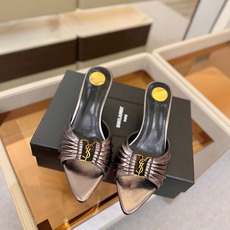 YSL「SAINT LAURENT*」 夏季新品 尖头优雅大气高跟拖鞋 —————————— 尖头设计拉长腿部线条, YSL「SAINT LAURENT*」 夏季新品 尖头优雅大气高跟拖鞋 —————————— 尖头设计拉长腿部线条,