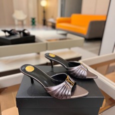 YSL「SAINT LAURENT*」 夏季新品 尖头优雅大气高跟拖鞋 —————————— 尖头设计拉长腿部线条, YSL「SAINT LAURENT*」 夏季新品 尖头优雅大气高跟拖鞋 —————————— 尖头设计拉长腿部线条,