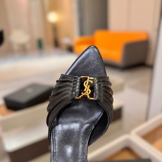 YSL「SAINT LAURENT*」 夏季新品 尖头优雅大气高跟拖鞋 —————————— 尖头设计拉长腿部线条, YSL「SAINT LAURENT*」 夏季新品 尖头优雅大气高跟拖鞋 —————————— 尖头设计拉长腿部线条,
