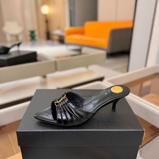YSL「SAINT LAURENT*」 夏季新品 尖头优雅大气高跟拖鞋 —————————— 尖头设计拉长腿部线条, YSL「SAINT LAURENT*」 夏季新品 尖头优雅大气高跟拖鞋 —————————— 尖头设计拉长腿部线条,