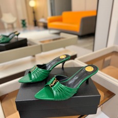 YSL「SAINT LAURENT*」 夏季新品 尖头优雅大气高跟拖鞋 —————————— 尖头设计拉长腿部线条, YSL「SAINT LAURENT*」 夏季新品 尖头优雅大气高跟拖鞋 —————————— 尖头设计拉长腿部线条,