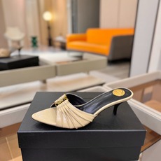 YSL「SAINT LAURENT*」 夏季新品 尖头优雅大气高跟拖鞋 —————————— 尖头设计拉长腿部线条, YSL「SAINT LAURENT*」 夏季新品 尖头优雅大气高跟拖鞋 —————————— 尖头设计拉长腿部线条,