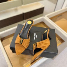 YSL「SAINT LAURENT*」 夏季新品 尖头优雅大气高跟拖鞋 —————————— 尖头设计拉长腿部线条, YSL「SAINT LAURENT*」 夏季新品 尖头优雅大气高跟拖鞋 —————————— 尖头设计拉长腿部线条,