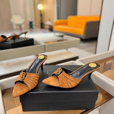 YSL「SAINT LAURENT*」 夏季新品 尖头优雅大气高跟拖鞋 —————————— 尖头设计拉长腿部线条, YSL「SAINT LAURENT*」 夏季新品 尖头优雅大气高跟拖鞋 —————————— 尖头设计拉长腿部线条,
