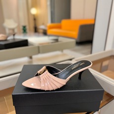 YSL「SAINT LAURENT*」 夏季新品 尖头优雅大气高跟拖鞋 —————————— 尖头设计拉长腿部线条, YSL「SAINT LAURENT*」 夏季新品 尖头优雅大气高跟拖鞋 —————————— 尖头设计拉长腿部线条,