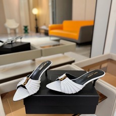 YSL「SAINT LAURENT*」 夏季新品 尖头优雅大气高跟拖鞋 —————————— 尖头设计拉长腿部线条, YSL「SAINT LAURENT*」 夏季新品 尖头优雅大气高跟拖鞋 —————————— 尖头设计拉长腿部线条,