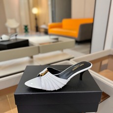 YSL「SAINT LAURENT*」 夏季新品 尖头优雅大气高跟拖鞋 —————————— 尖头设计拉长腿部线条, YSL「SAINT LAURENT*」 夏季新品 尖头优雅大气高跟拖鞋 —————————— 尖头设计拉长腿部线条,
