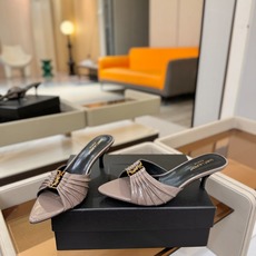 YSL「SAINT LAURENT*」 夏季新品 尖头优雅大气高跟拖鞋 —————————— 尖头设计拉长腿部线条, YSL「SAINT LAURENT*」 夏季新品 尖头优雅大气高跟拖鞋 —————————— 尖头设计拉长腿部线条,
