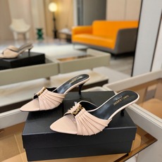 YSL「SAINT LAURENT*」 夏季新品 尖头优雅大气高跟拖鞋 —————————— 尖头设计拉长腿部线条, YSL「SAINT LAURENT*」 夏季新品 尖头优雅大气高跟拖鞋 —————————— 尖头设计拉长腿部线条,