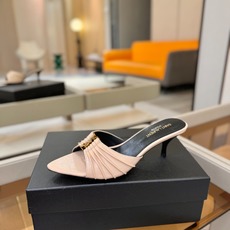 YSL「SAINT LAURENT*」 夏季新品 尖头优雅大气高跟拖鞋 —————————— 尖头设计拉长腿部线条, YSL「SAINT LAURENT*」 夏季新品 尖头优雅大气高跟拖鞋 —————————— 尖头设计拉长腿部线条,