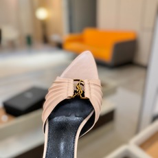 YSL「SAINT LAURENT*」 夏季新品 尖头优雅大气高跟拖鞋 —————————— 尖头设计拉长腿部线条, YSL「SAINT LAURENT*」 夏季新品 尖头优雅大气高跟拖鞋 —————————— 尖头设计拉长腿部线条,