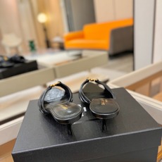 YSL「SAINT LAURENT*」 夏季新品 尖头优雅大气高跟拖鞋 —————————— 尖头设计拉长腿部线条, YSL「SAINT LAURENT*」 夏季新品 尖头优雅大气高跟拖鞋 —————————— 尖头设计拉长腿部线条,