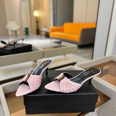YSL「SAINT LAURENT*」 夏季新品 尖头优雅大气高跟拖鞋 —————————— 尖头设计拉长腿部线条, YSL「SAINT LAURENT*」 夏季新品 尖头优雅大气高跟拖鞋 —————————— 尖头设计拉长腿部线条,
