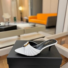YSL「SAINT LAURENT*」 夏季新品 尖头优雅大气高跟拖鞋 —————————— 尖头设计拉长腿部线条, YSL「SAINT LAURENT*」 夏季新品 尖头优雅大气高跟拖鞋 —————————— 尖头设计拉长腿部线条,