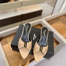 YSL「SAINT LAURENT*」 夏季新品 尖头优雅大气高跟拖鞋 —————————— 尖头设计拉长腿部线条, YSL「SAINT LAURENT*」 夏季新品 尖头优雅大气高跟拖鞋 —————————— 尖头设计拉长腿部线条,