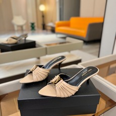 YSL「SAINT LAURENT*」 夏季新品 尖头优雅大气高跟拖鞋 —————————— 尖头设计拉长腿部线条, YSL「SAINT LAURENT*」 夏季新品 尖头优雅大气高跟拖鞋 —————————— 尖头设计拉长腿部线条,