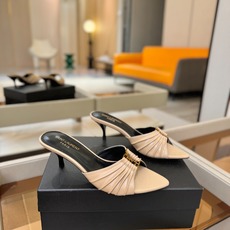 YSL「SAINT LAURENT*」 夏季新品 尖头优雅大气高跟拖鞋 —————————— 尖头设计拉长腿部线条, YSL「SAINT LAURENT*」 夏季新品 尖头优雅大气高跟拖鞋 —————————— 尖头设计拉长腿部线条,