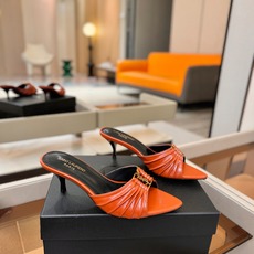 YSL「SAINT LAURENT*」 夏季新品 尖头优雅大气高跟拖鞋 —————————— 尖头设计拉长腿部线条, YSL「SAINT LAURENT*」 夏季新品 尖头优雅大气高跟拖鞋 —————————— 尖头设计拉长腿部线条,