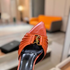 YSL「SAINT LAURENT*」 夏季新品 尖头优雅大气高跟拖鞋 —————————— 尖头设计拉长腿部线条, YSL「SAINT LAURENT*」 夏季新品 尖头优雅大气高跟拖鞋 —————————— 尖头设计拉长腿部线条,