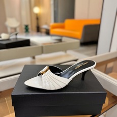 YSL「SAINT LAURENT*」 夏季新品 尖头优雅大气高跟拖鞋 —————————— 尖头设计拉长腿部线条, YSL「SAINT LAURENT*」 夏季新品 尖头优雅大气高跟拖鞋 —————————— 尖头设计拉长腿部线条,