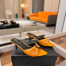 YSL「SAINT LAURENT*」 夏季新品 尖头优雅大气高跟拖鞋 —————————— 尖头设计拉长腿部线条, YSL「SAINT LAURENT*」 夏季新品 尖头优雅大气高跟拖鞋 —————————— 尖头设计拉长腿部线条,