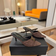 YSL「SAINT LAURENT*」 夏季新品 尖头优雅大气高跟拖鞋 —————————— 尖头设计拉长腿部线条, YSL「SAINT LAURENT*」 夏季新品 尖头优雅大气高跟拖鞋 —————————— 尖头设计拉长腿部线条,