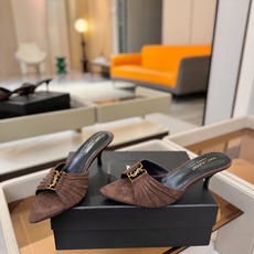 YSL「SAINT LAURENT*」 夏季新品 尖头优雅大气高跟拖鞋 —————————— 尖头设计拉长腿部线条, YSL「SAINT LAURENT*」 夏季新品 尖头优雅大气高跟拖鞋 —————————— 尖头设计拉长腿部线条,