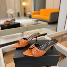 YSL「SAINT LAURENT*」 夏季新品 尖头优雅大气高跟拖鞋 —————————— 尖头设计拉长腿部线条, YSL「SAINT LAURENT*」 夏季新品 尖头优雅大气高跟拖鞋 —————————— 尖头设计拉长腿部线条,