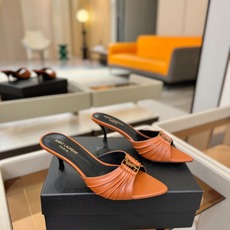 YSL「SAINT LAURENT*」 夏季新品 尖头优雅大气高跟拖鞋 —————————— 尖头设计拉长腿部线条, YSL「SAINT LAURENT*」 夏季新品 尖头优雅大气高跟拖鞋 —————————— 尖头设计拉长腿部线条,