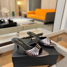 YSL「SAINT LAURENT*」 夏季新品 尖头优雅大气高跟拖鞋 —————————— 尖头设计拉长腿部线条, YSL「SAINT LAURENT*」 夏季新品 尖头优雅大气高跟拖鞋 —————————— 尖头设计拉长腿部线条,