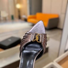 YSL「SAINT LAURENT*」 夏季新品 尖头优雅大气高跟拖鞋 —————————— 尖头设计拉长腿部线条, YSL「SAINT LAURENT*」 夏季新品 尖头优雅大气高跟拖鞋 —————————— 尖头设计拉长腿部线条,