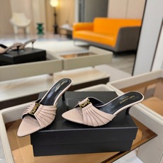 YSL「SAINT LAURENT*」 夏季新品 尖头优雅大气高跟拖鞋 —————————— 尖头设计拉长腿部线条, YSL「SAINT LAURENT*」 夏季新品 尖头优雅大气高跟拖鞋 —————————— 尖头设计拉长腿部线条,