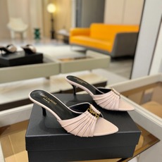 YSL「SAINT LAURENT*」 夏季新品 尖头优雅大气高跟拖鞋 —————————— 尖头设计拉长腿部线条, YSL「SAINT LAURENT*」 夏季新品 尖头优雅大气高跟拖鞋 —————————— 尖头设计拉长腿部线条,