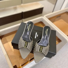 YSL「SAINT LAURENT*」 夏季新品 尖头优雅大气高跟拖鞋 —————————— 尖头设计拉长腿部线条, YSL「SAINT LAURENT*」 夏季新品 尖头优雅大气高跟拖鞋 —————————— 尖头设计拉长腿部线条,